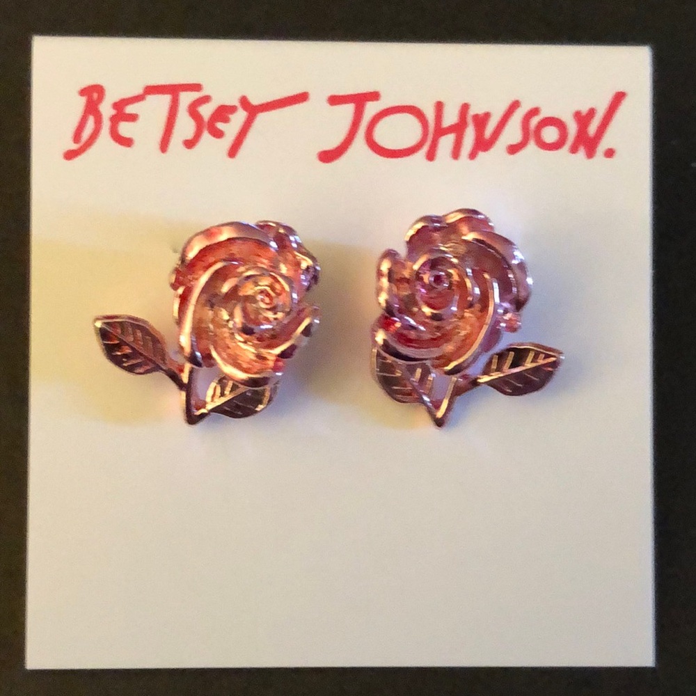 Betsey Johnson 3D Metallic Pink Rose Bud & Stem Stud Earrings NWT
